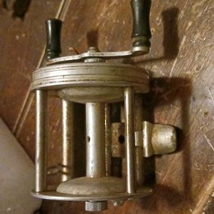 Pf lueger fishing reel